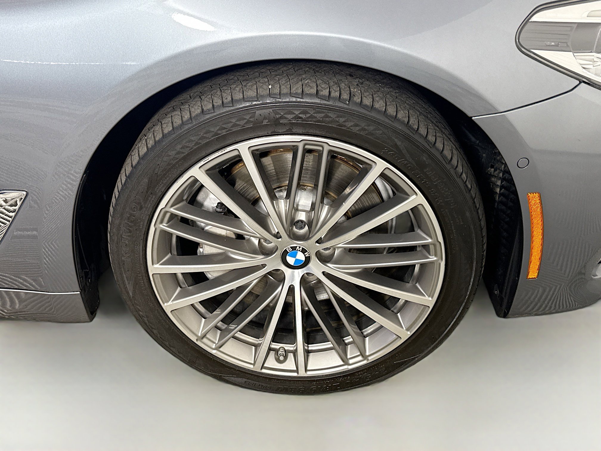 Used 2018 BMW 540i image 32
