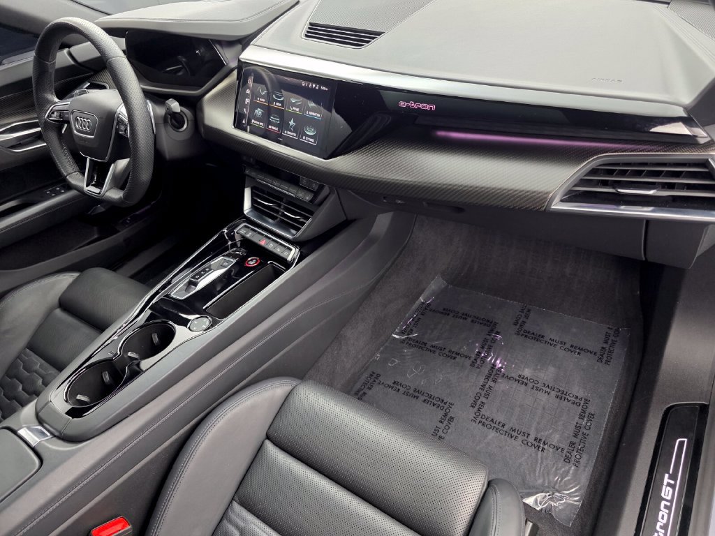 Used 2022 Audi e-tron GT Prestige AWD/4WD image 29
