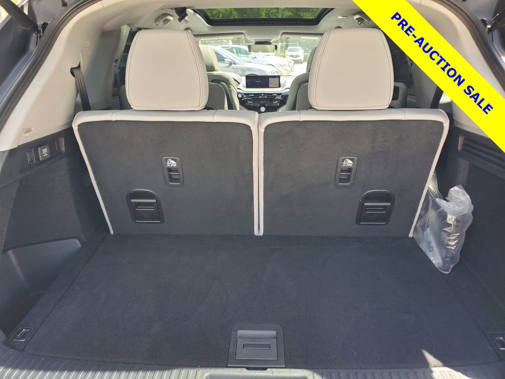 Certified 2024 Acura MDX FWD w/ Technology Package image 8
