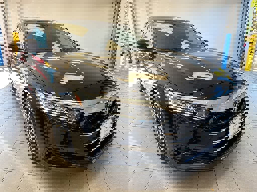 Used 2022 Honda Accord Hybrid image 2