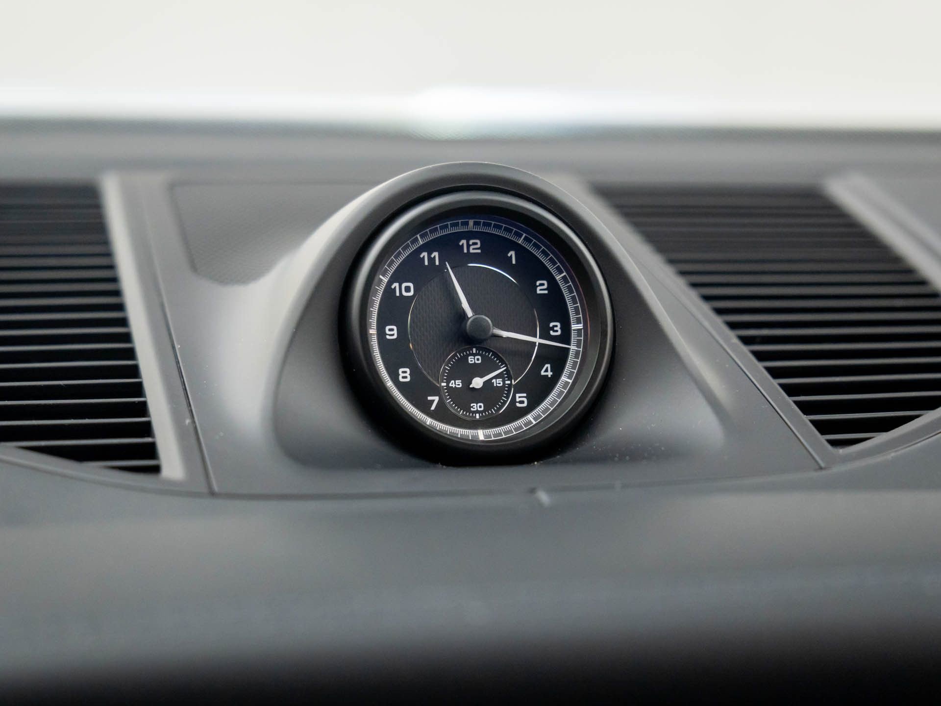 Certified 2022 Porsche Macan S image 28