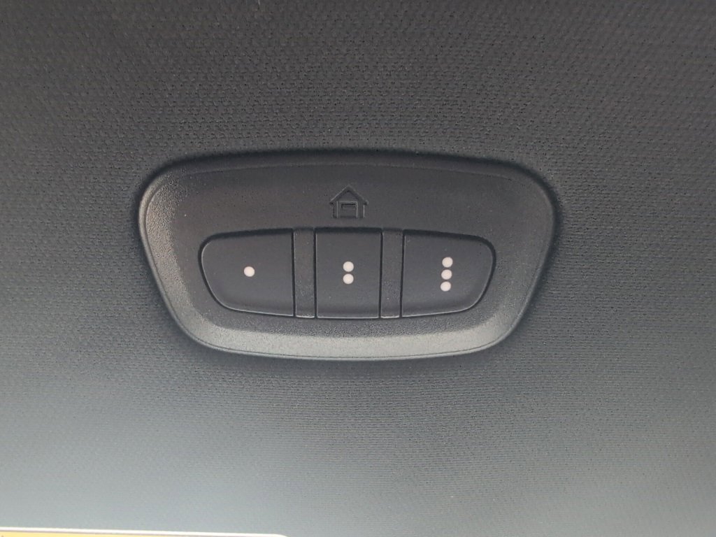 New 2025 RAM 1500 4x4 Crew Cab image 71