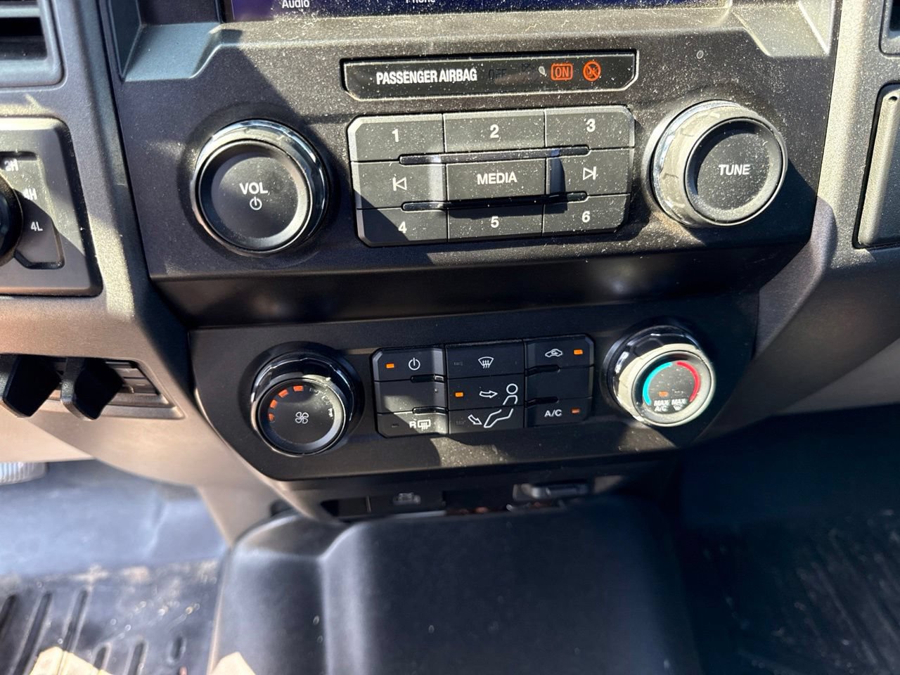 Used 2021 Ford F250 XL w/ STX Appearance Package AWD/4WD image 24