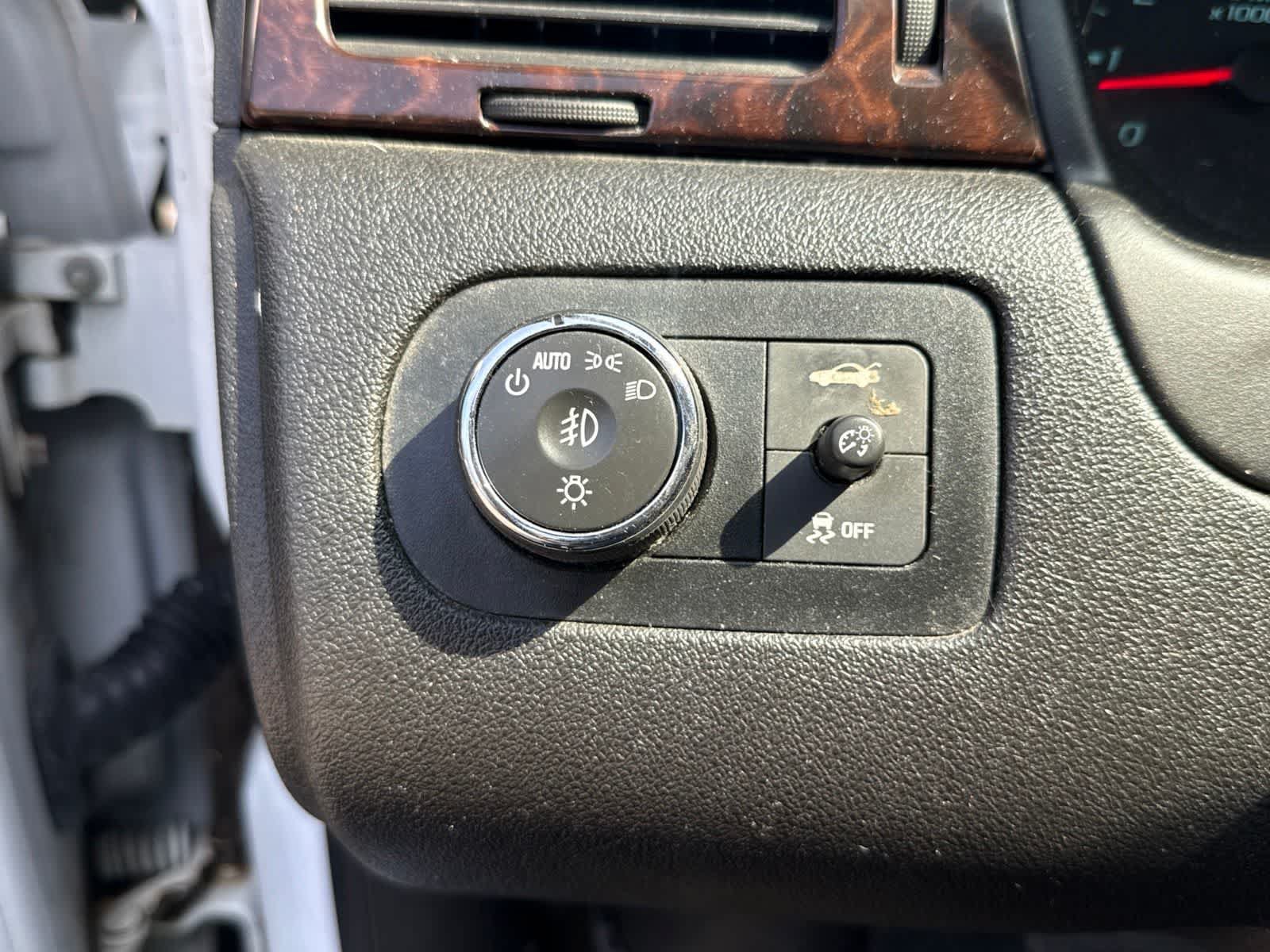 Used 2014 Chevrolet Impala LTZ FWD image 20