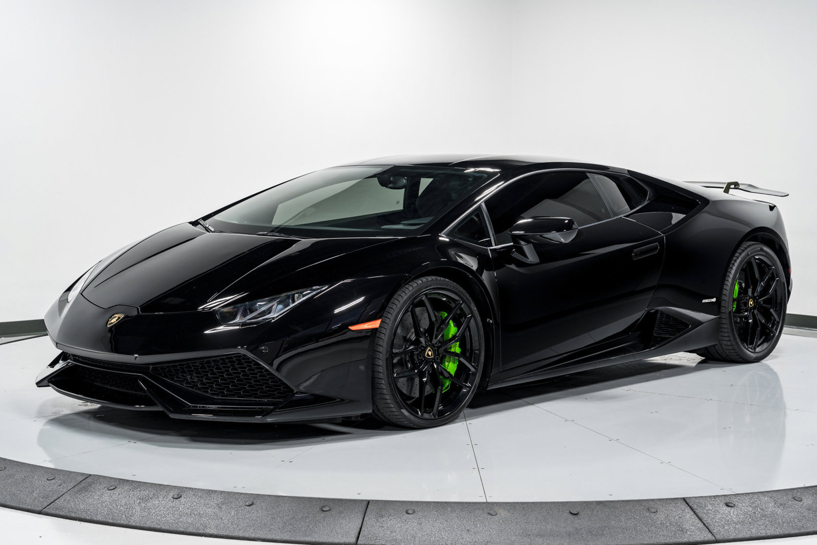 Used 2016 Lamborghini Huracan LP 610-4 AWD/4WD image 7