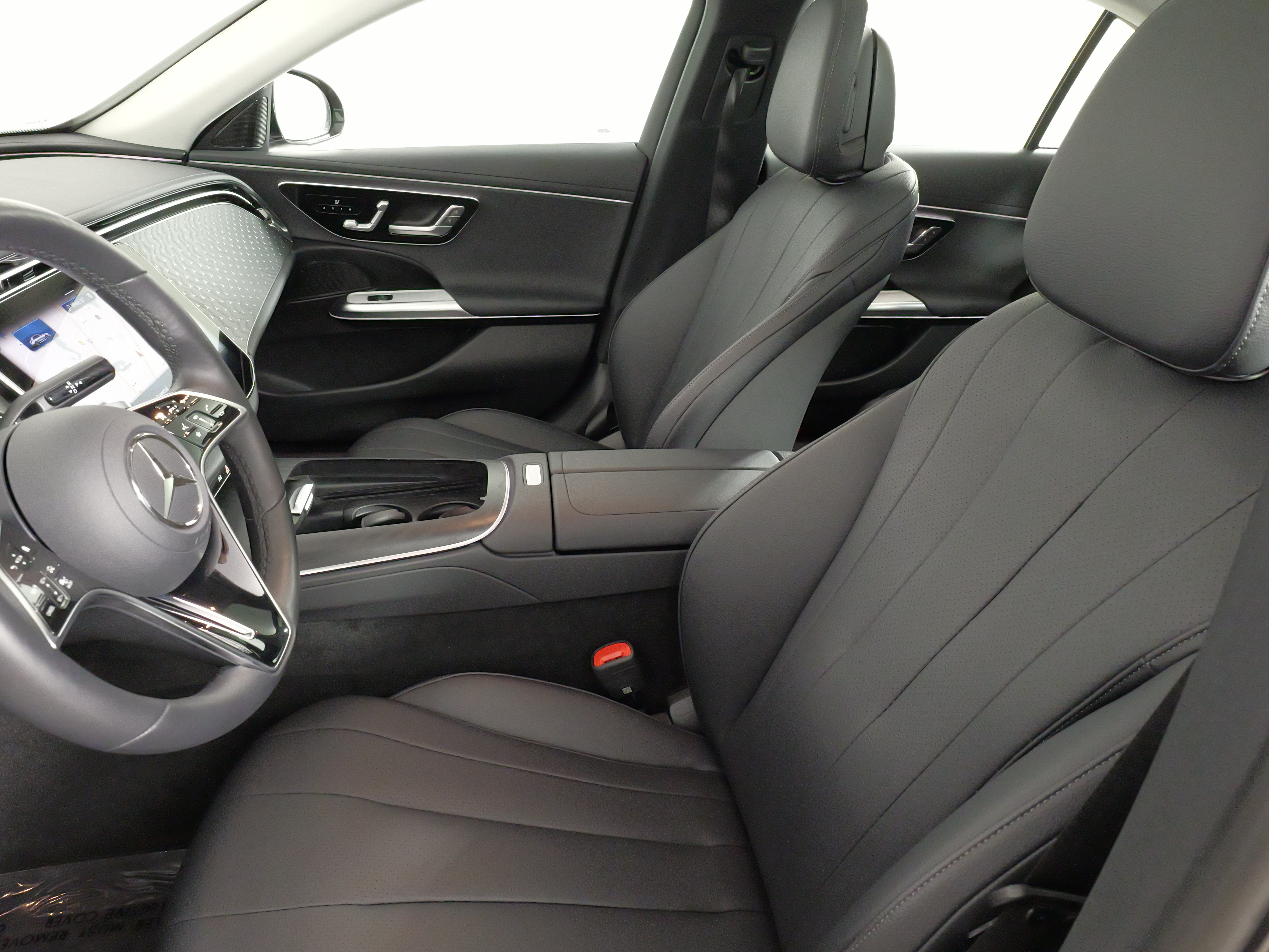 Used 2025 Mercedes-Benz E 350 4MATIC Sedan image 31