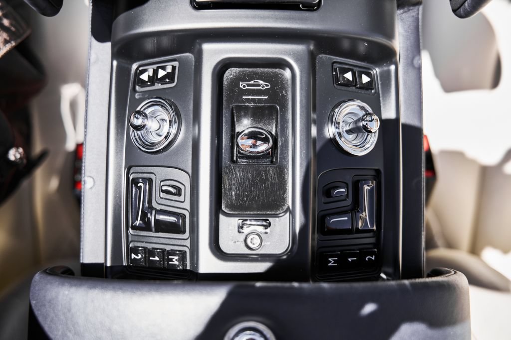 Used 2009 Rolls-Royce Phantom Drophead Coupe RWD image 66