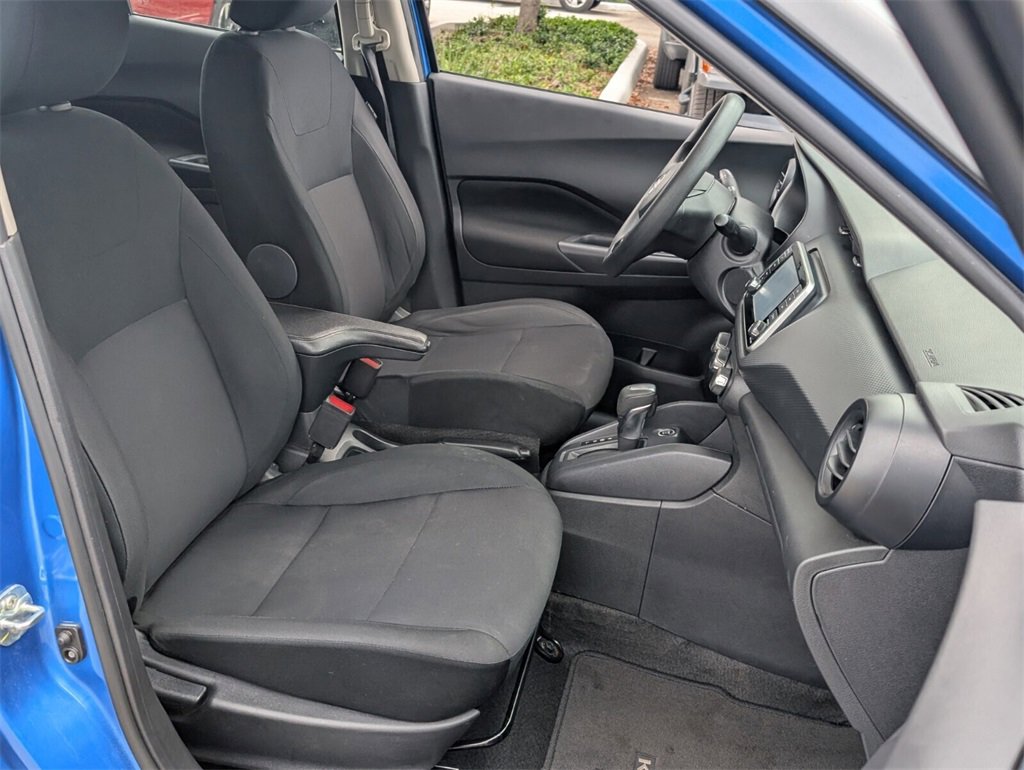 Used 2024 Nissan Kicks S image 18