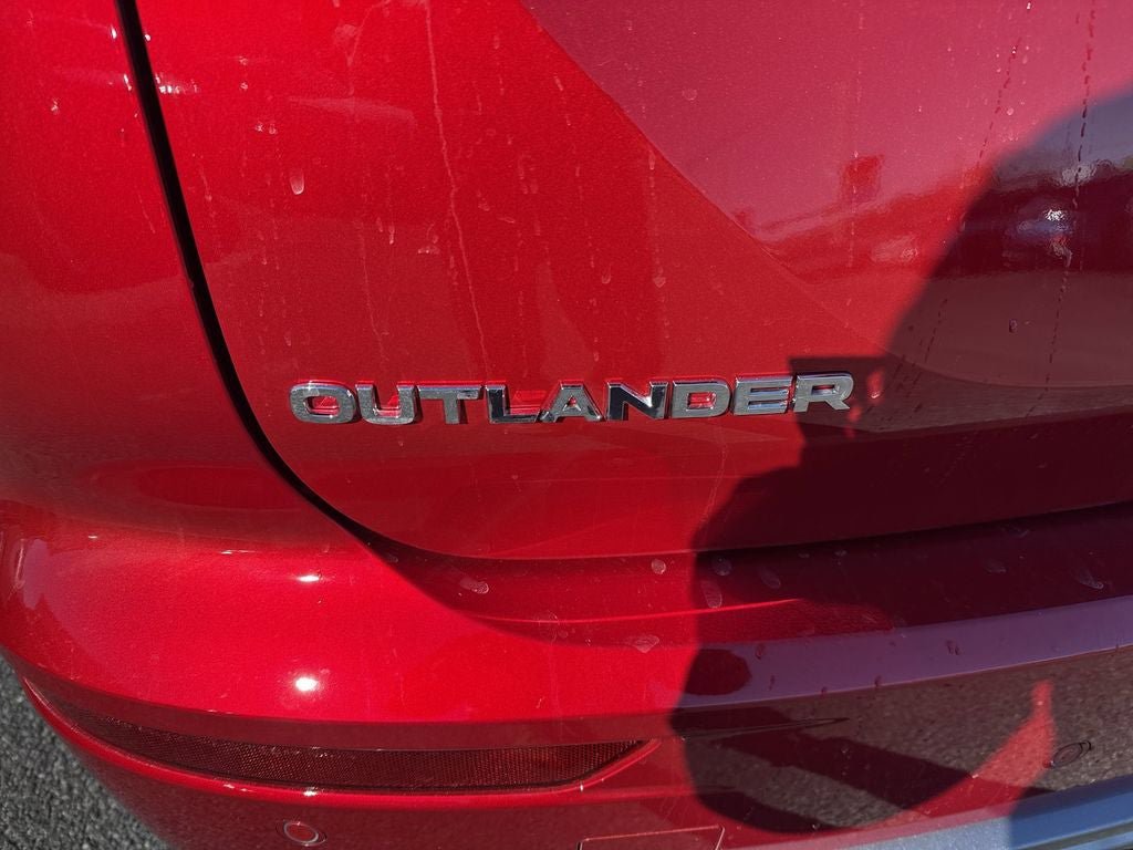 New 2025 Mitsubishi Outlander SE image 6