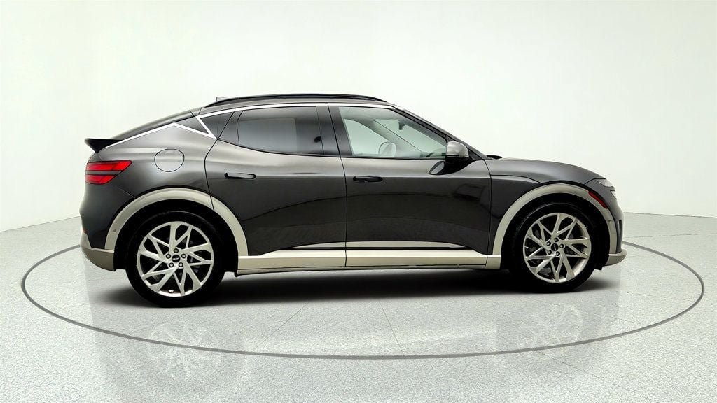 Used 2023 Genesis GV60 Advanced AWD/4WD image 4