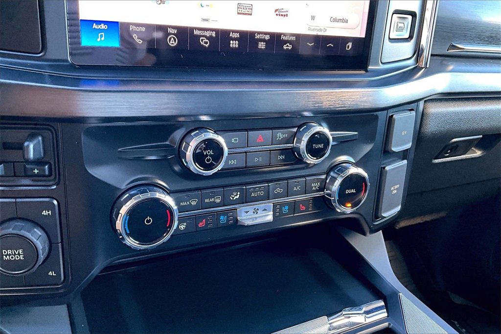 Used 2025 Ford F250 Lariat w/ Black Appearance Package image 16