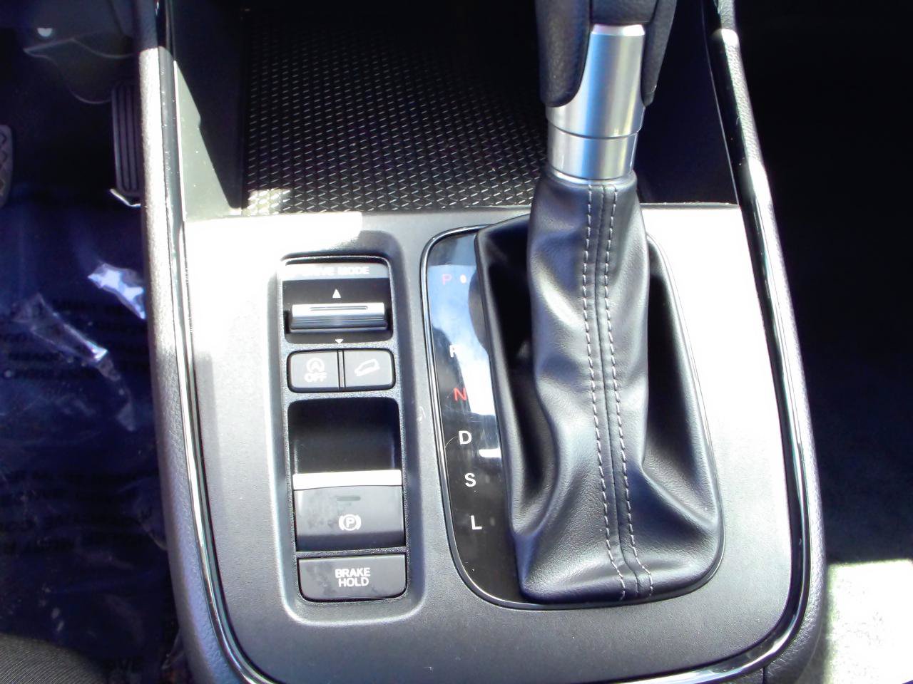 Used 2025 Honda CR-V LX image 21