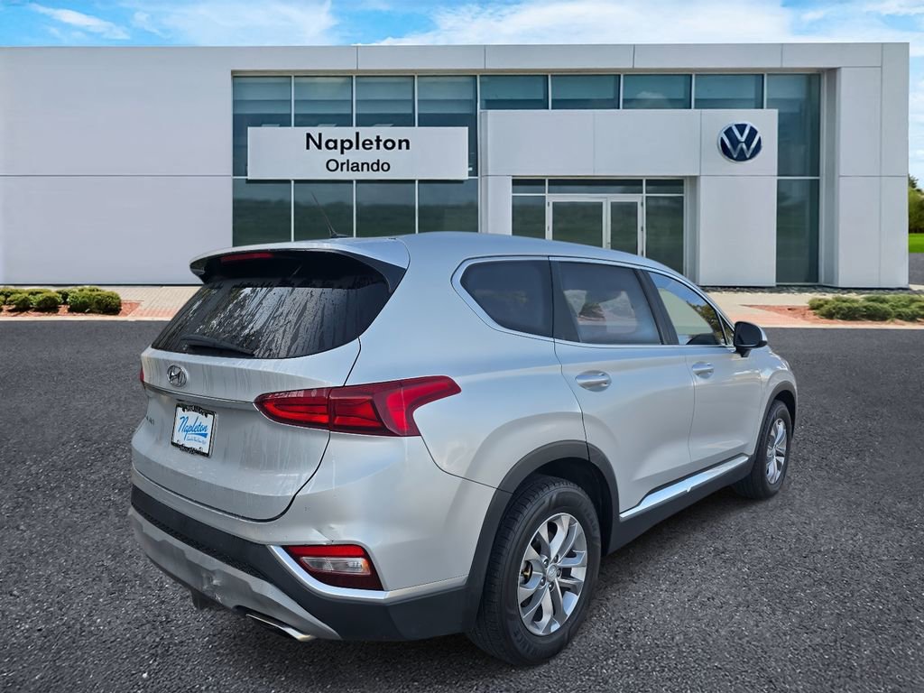 Used 2019 Hyundai Santa Fe SE image 4