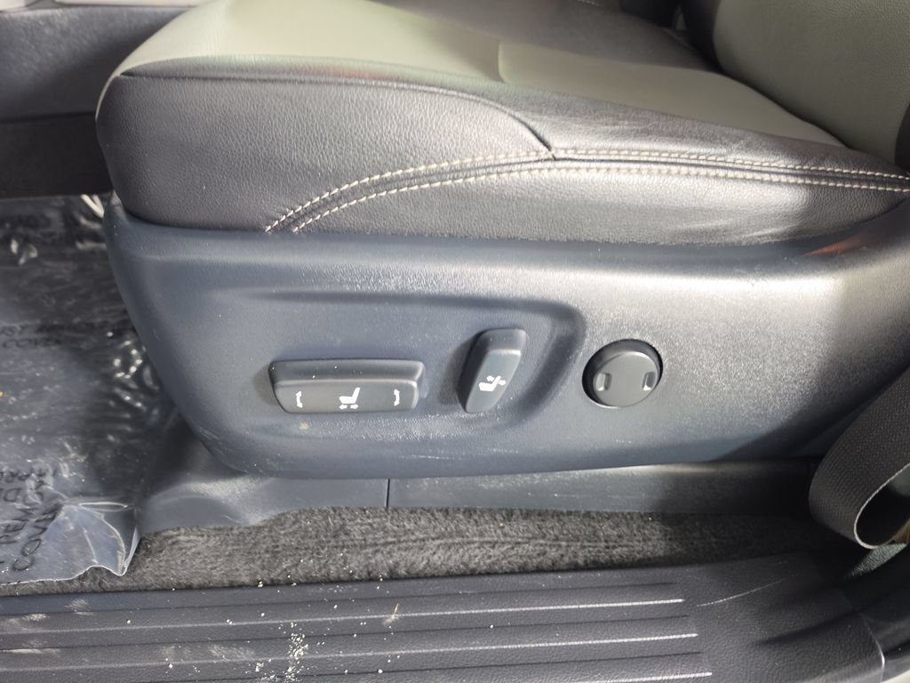 Used 2018 Toyota 4Runner SR5 Premium AWD/4WD image 10