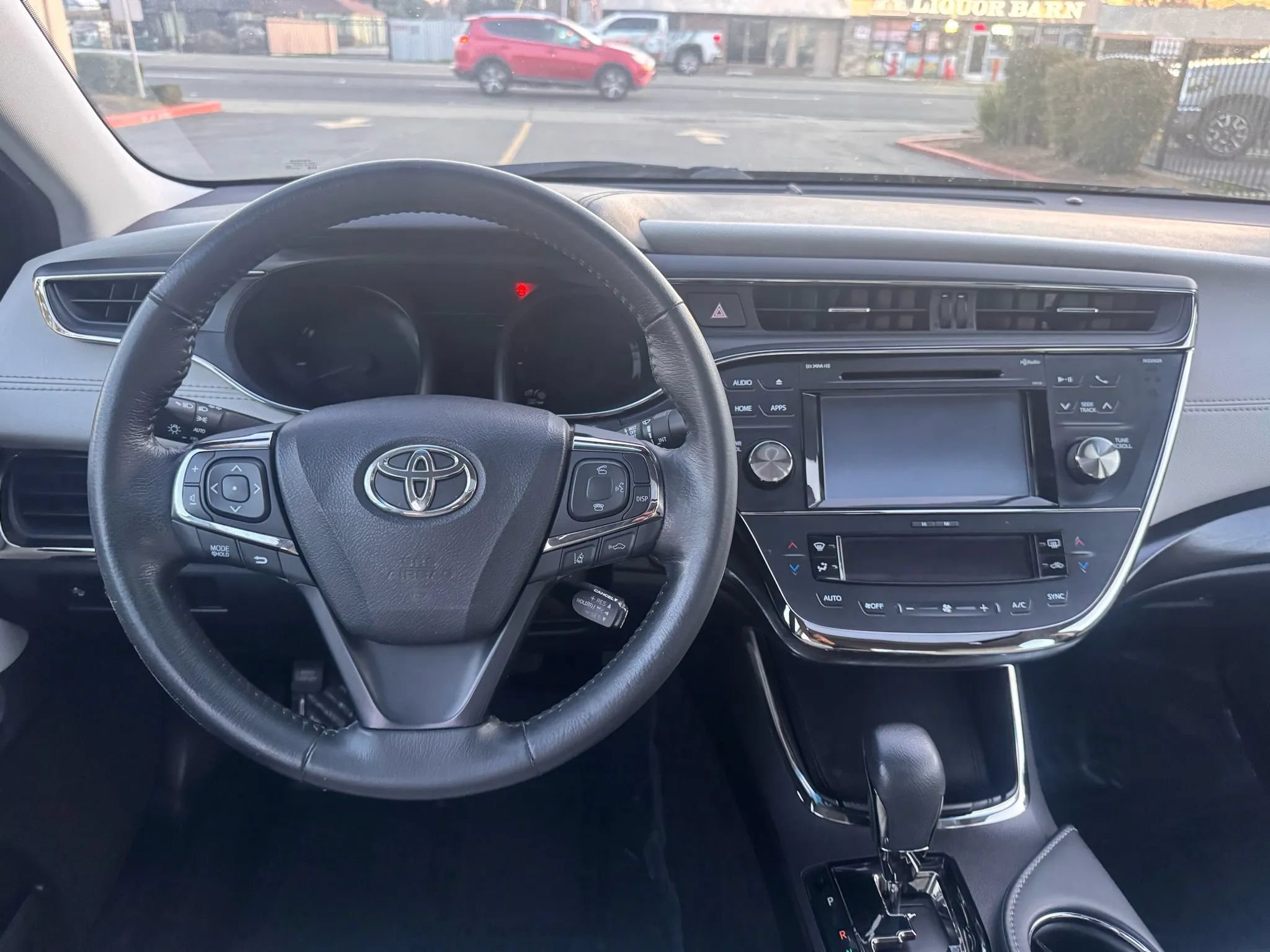 Used 2018 Toyota Avalon XLE Plus w/ Carpet Mat Package FWD image 20