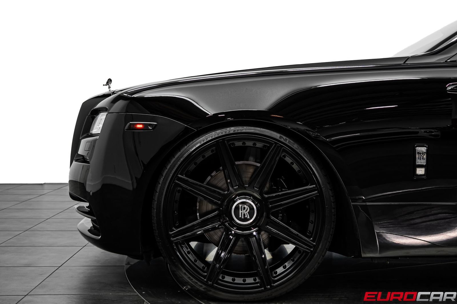 Used 2016 Rolls-Royce Wraith RWD image 15