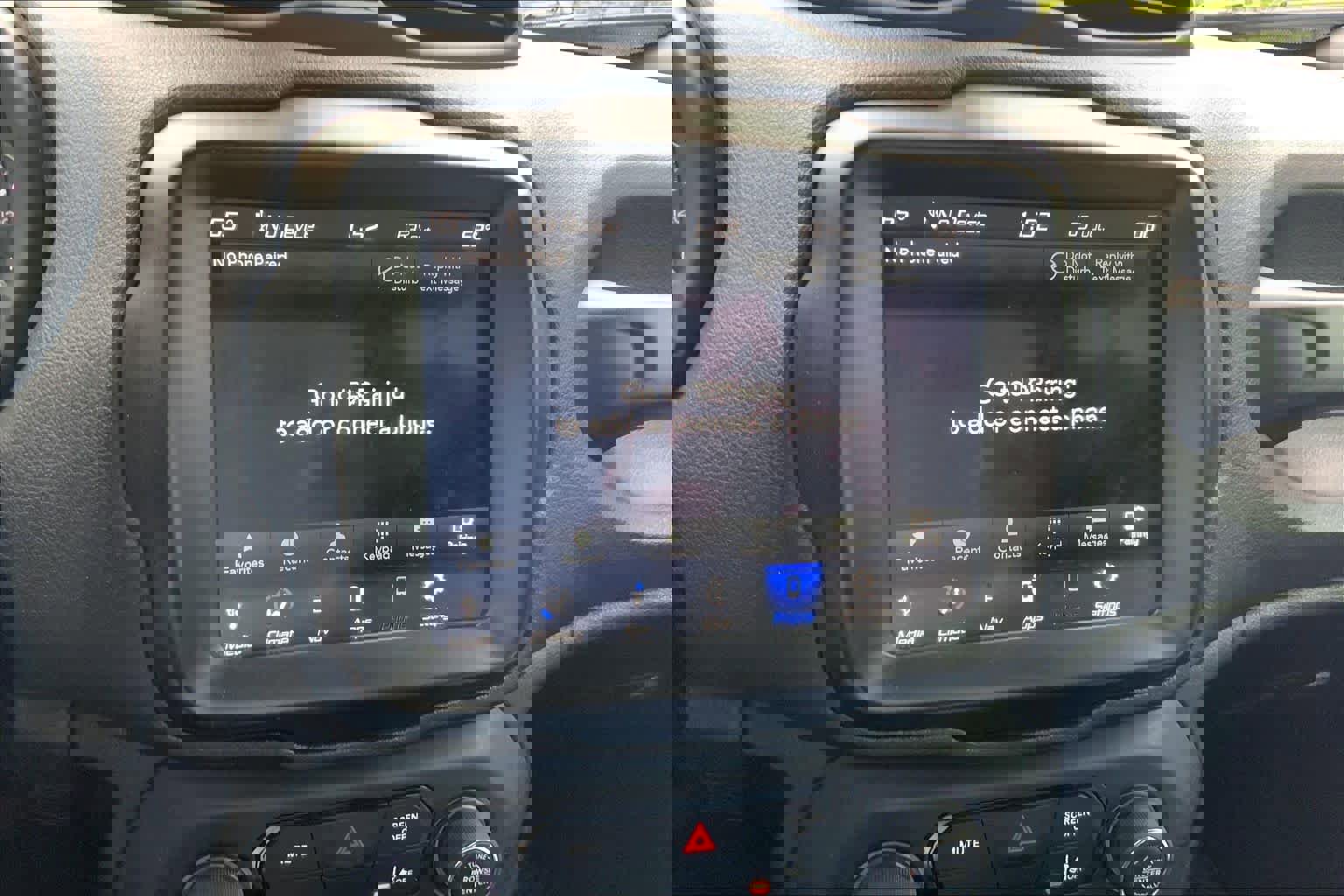 Used 2022 Jeep Renegade Latitude image 32