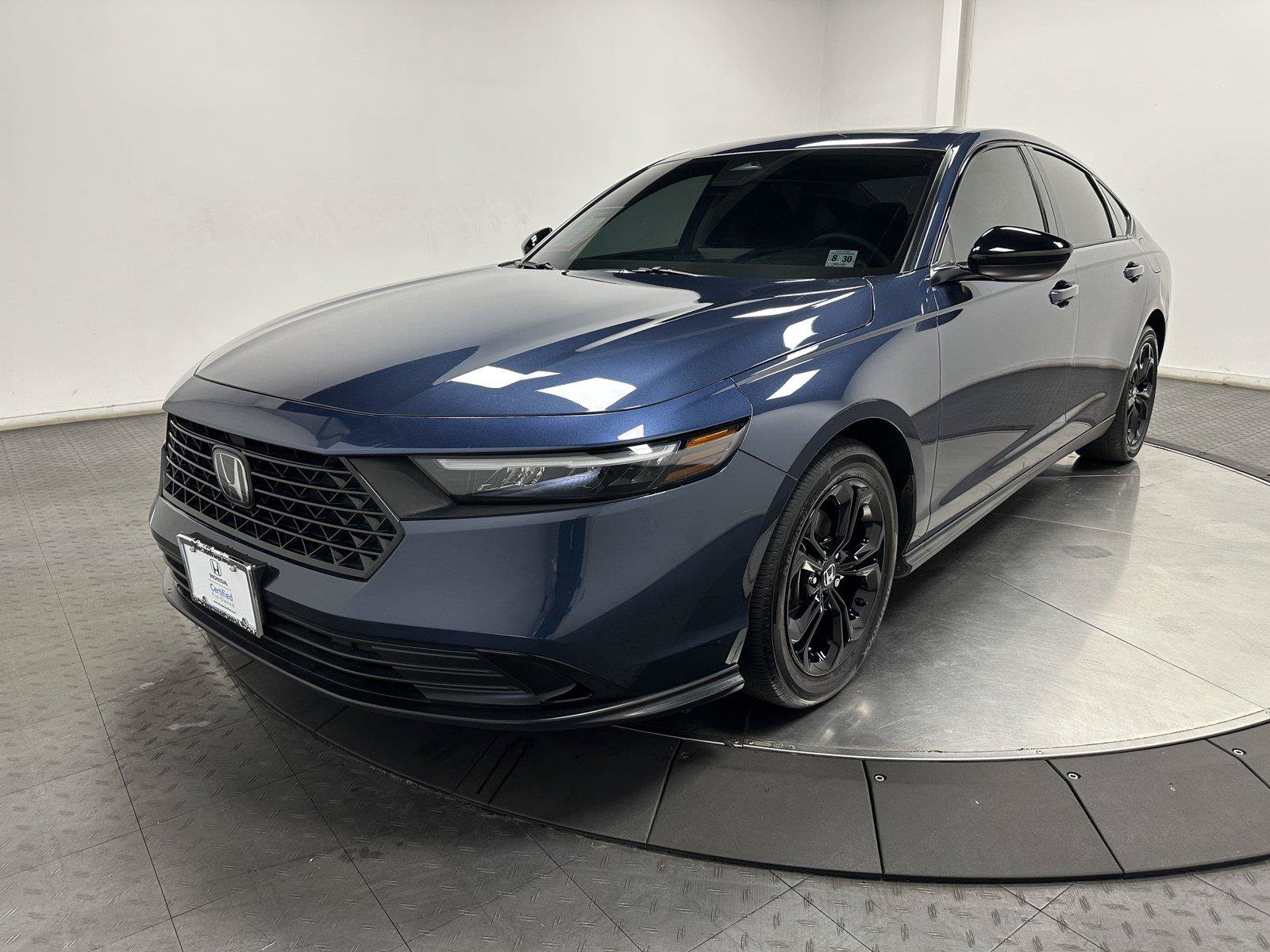 Certified 2025 Honda Accord SE image 6