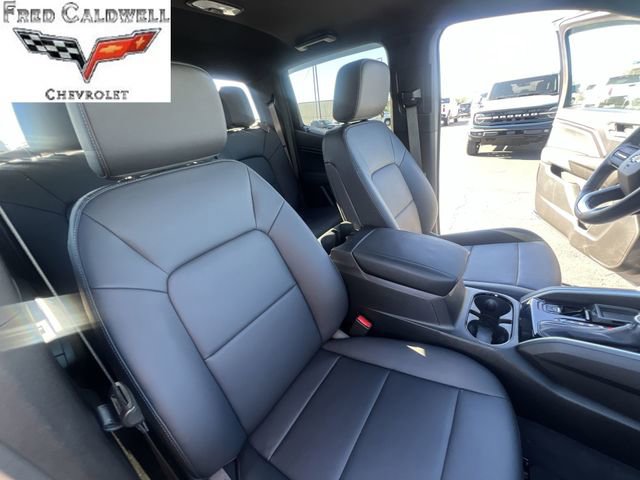 Used 2024 Chevrolet Colorado LT w/ LT Convenience Package III image 33