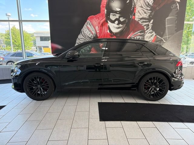 Used 2025 Audi SQ8 Prestige AWD/4WD image 2