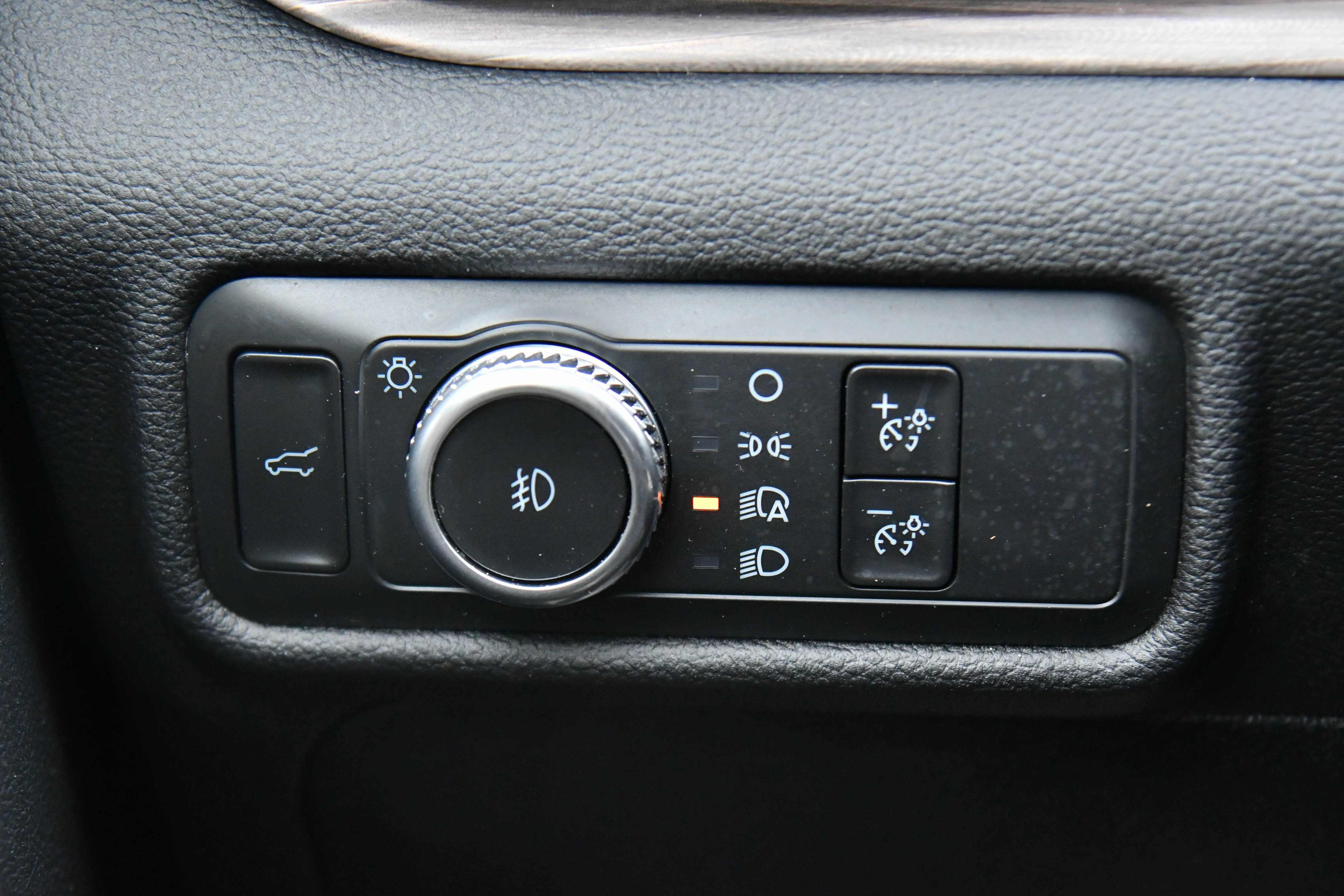 Used 2021 Ford Explorer Limited w/ Equipment Group 301A image 39