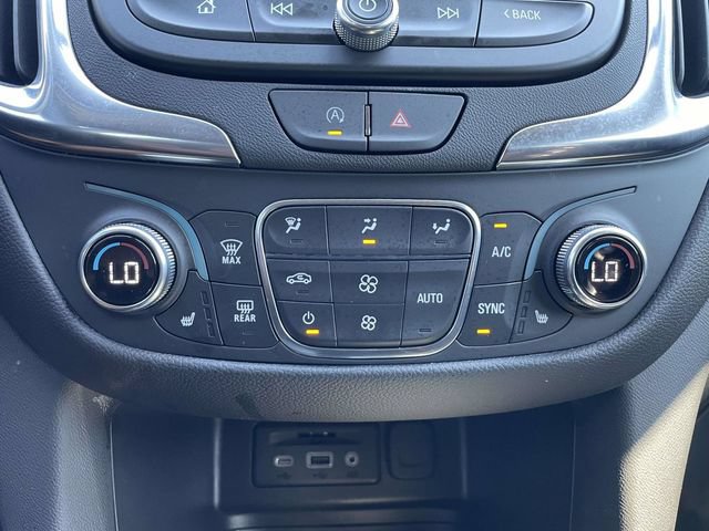 Used 2024 Chevrolet Equinox LT FWD image 30