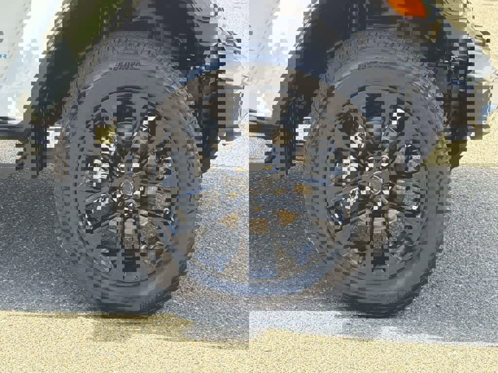 Used 2025 Jeep Wrangler Sahara image 42