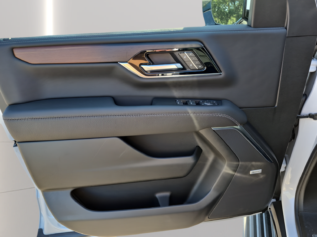 New 2026 GMC Yukon Denali w/ Denali Reserve Package AWD/4WD image 16