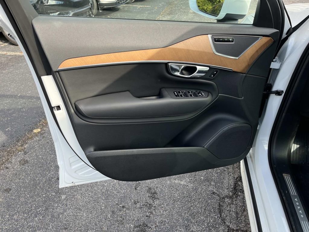 Used 2025 Volvo XC90 T8 Core w/ Protection Package Premier image 24