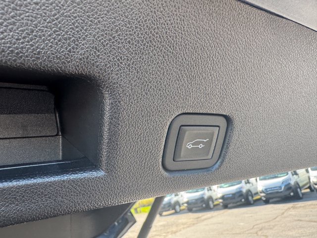 Used 2025 Chevrolet Traverse LT w/ LPO, Floor Liner Package AWD/4WD image 19