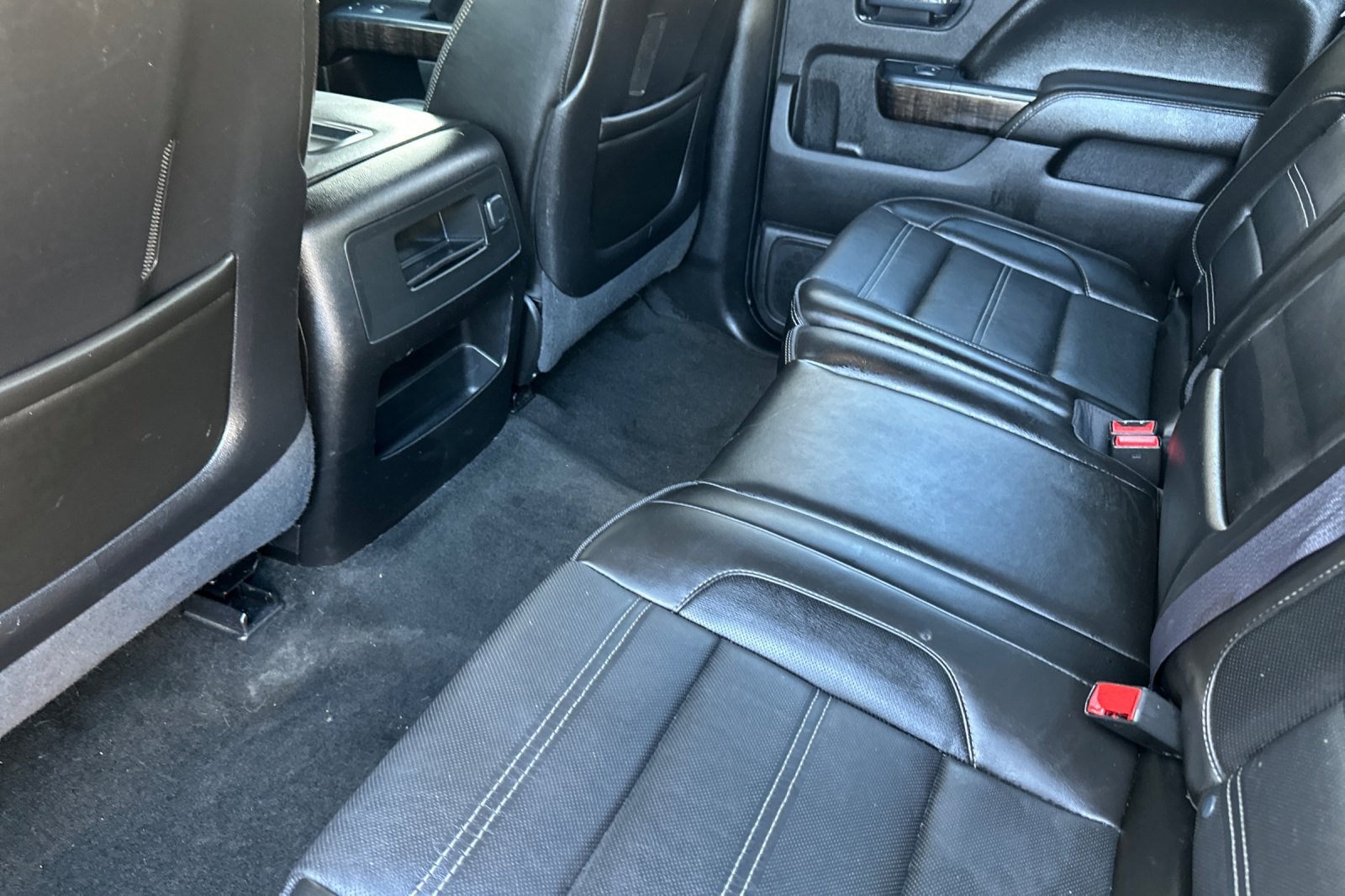 Used 2015 GMC Sierra 2500 Denali w/ Duramax Plus Package AWD/4WD image 14