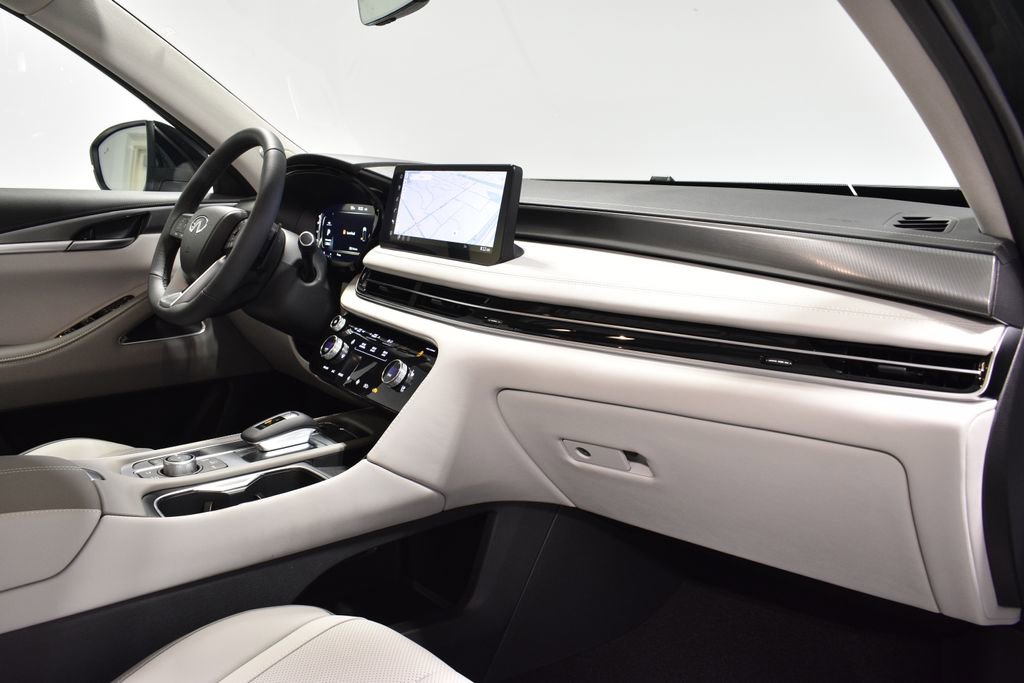 New 2026 INFINITI QX60 Luxe image 16