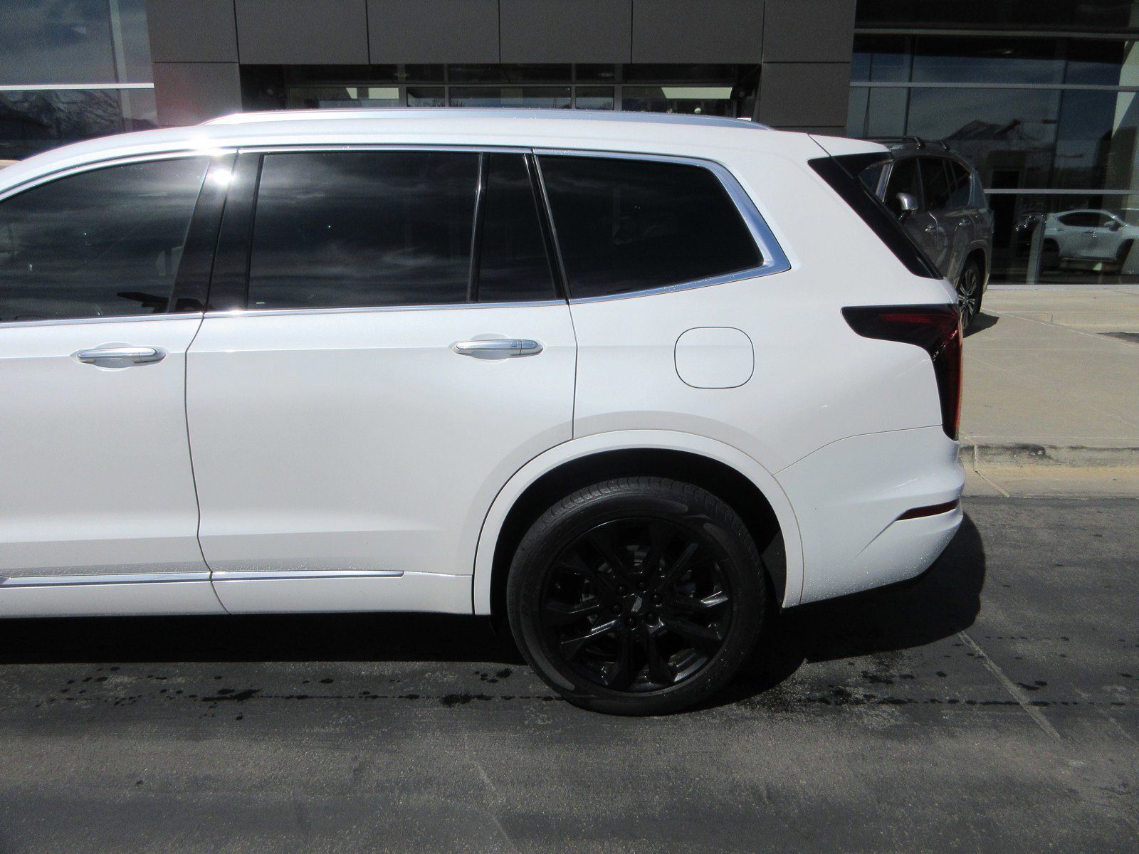 Used 2023 Cadillac XT6 Luxury image 5