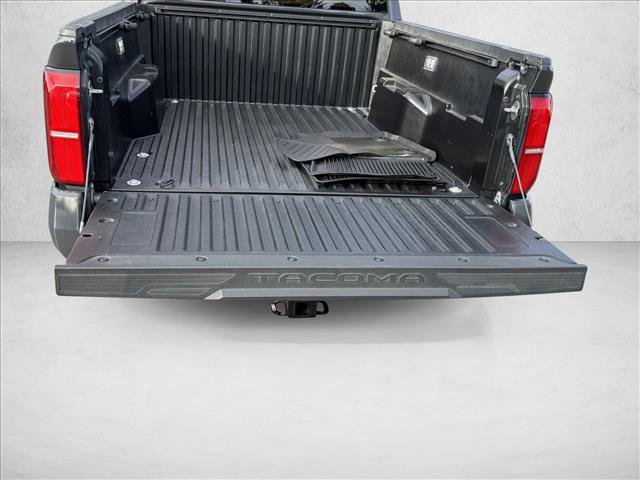 Certified 2025 Toyota Tacoma SR5 AWD/4WD image 8