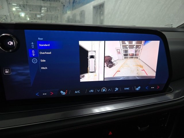 Used 2025 Chevrolet Suburban RST image 24