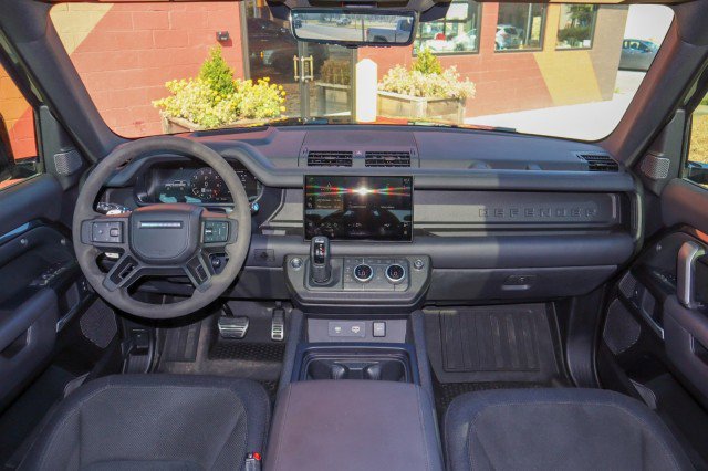 Used 2023 Land Rover Defender 90 V8 image 8