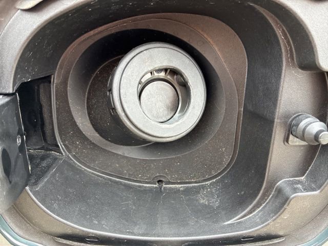 Used 2025 Chevrolet Trax LS w/ LS Convenience Package image 6