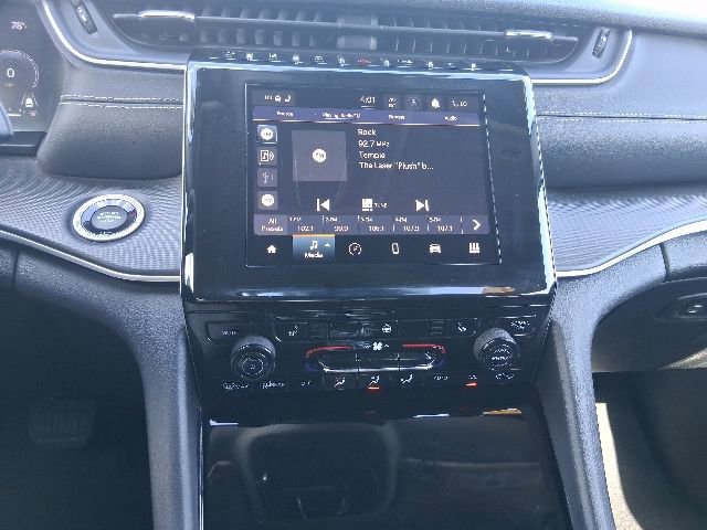 Used 2023 Jeep Grand Cherokee L Laredo AWD/4WD image 24