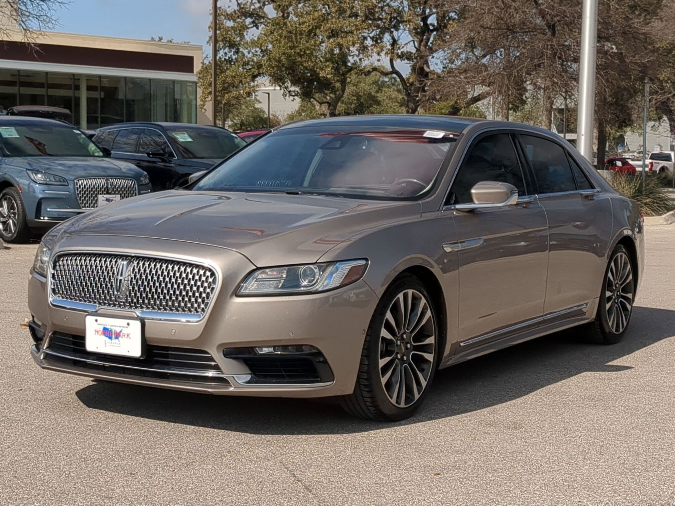 Used 2019 Lincoln Continental Reserve image 7