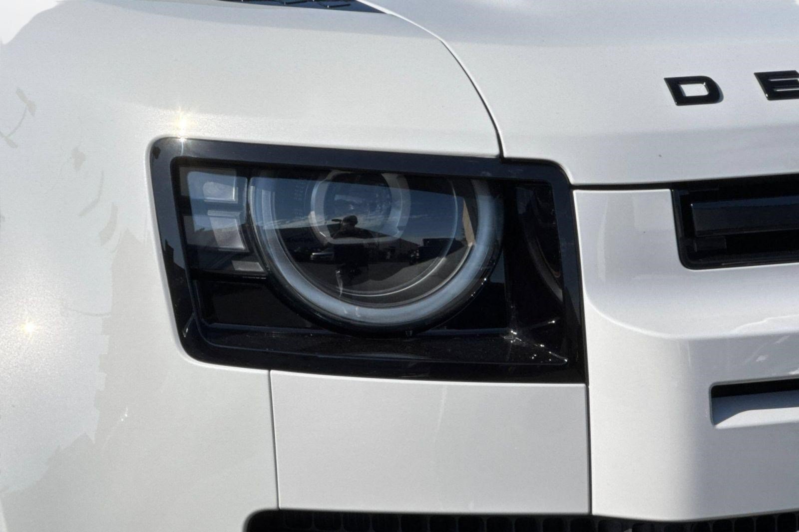 New 2026 Land Rover Defender 110 S AWD/4WD image 12