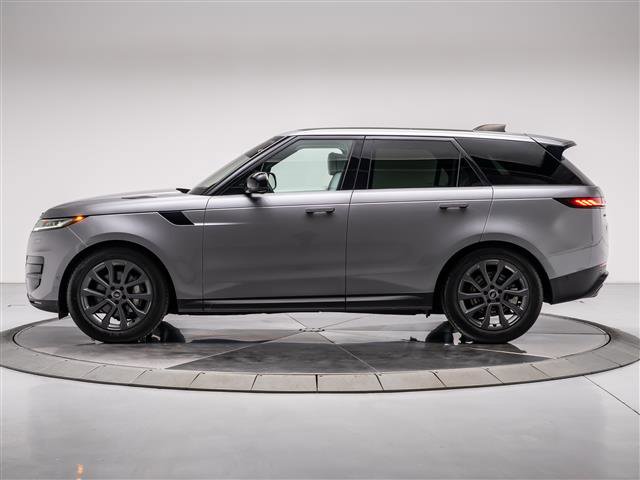Used 2023 Land Rover Range Rover Sport SE image 2