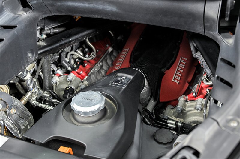 Used 2023 Ferrari SF90 Spider AWD/4WD image 16