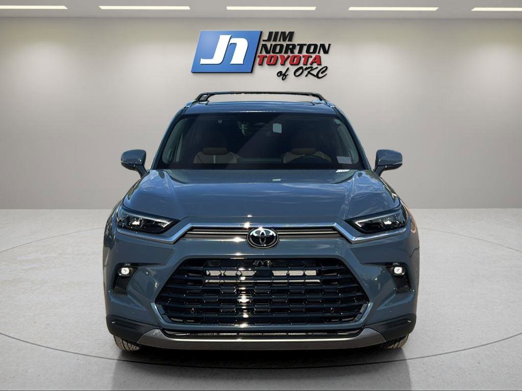 New 2026 Toyota Grand Highlander Platinum image 2