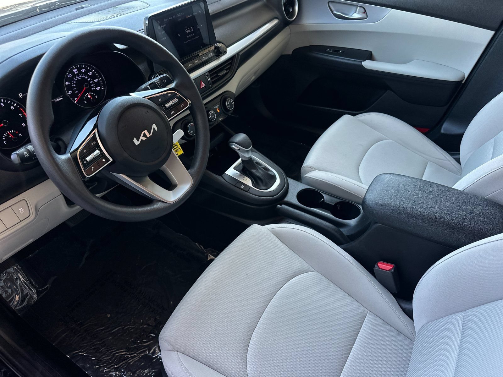 Used 2023 Kia Forte LXS FWD image 9