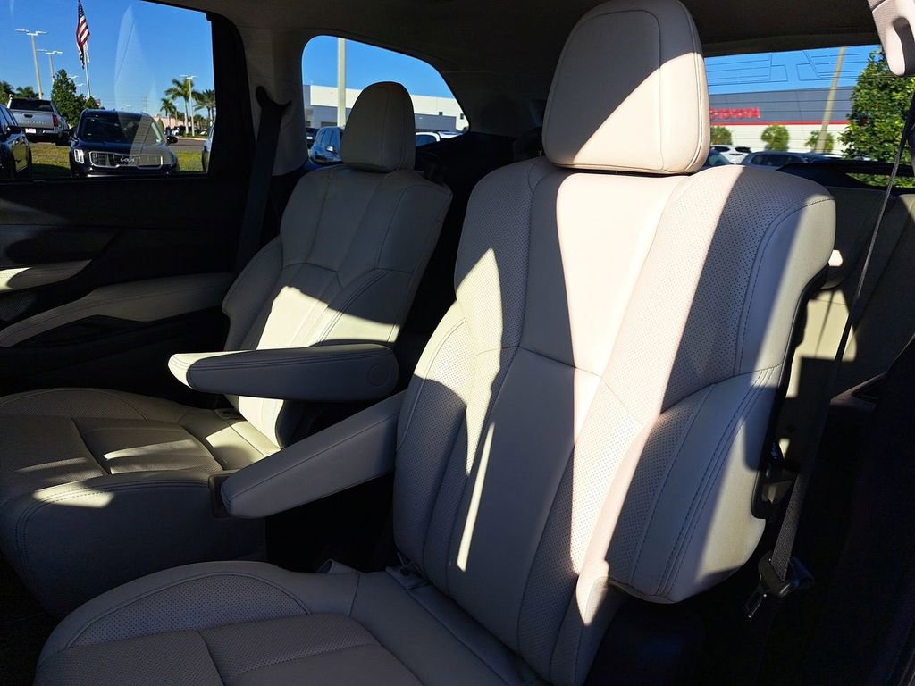 Used 2023 Subaru Ascent Limited w/ Technology Package image 14