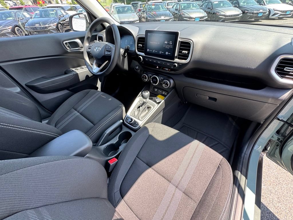 Certified 2026 Hyundai Venue SEL FWD image 27