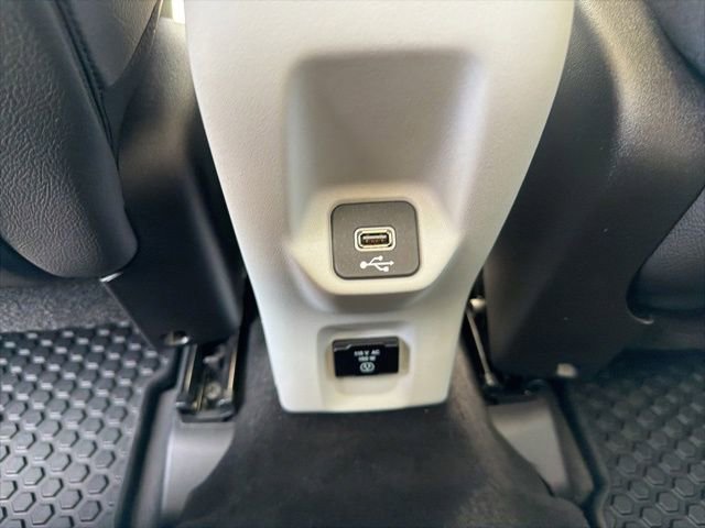 Used 2022 Jeep Renegade Limited w/ Sun, Sound & Wheels Group AWD/4WD image 18