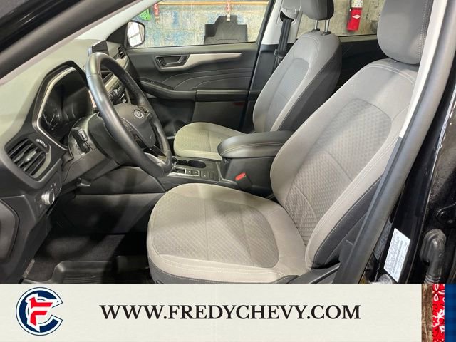 Used 2022 Ford Escape SE w/ Cold Weather Package image 9