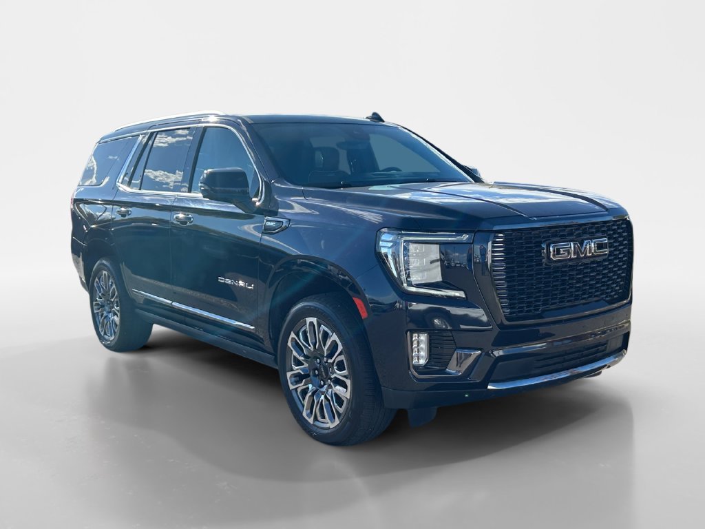 Used 2023 GMC Yukon Denali Ultimate AWD/4WD image 3
