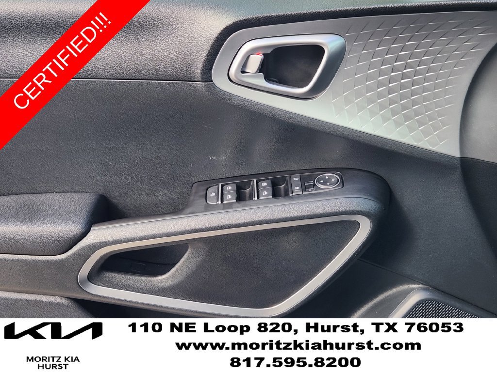 Certified 2025 Kia Soul LX w/ LX Technology Package FWD image 25